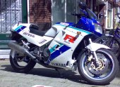 1989 Yamaha FZ 750 photo